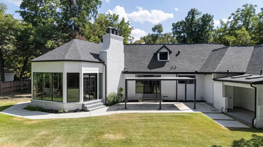 11752 Valleydale Drive Dallas, TX 75230