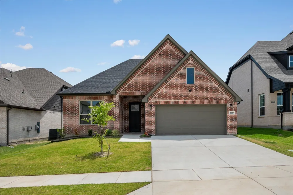 1223 Stagecoach Trail Justin, TX 76247