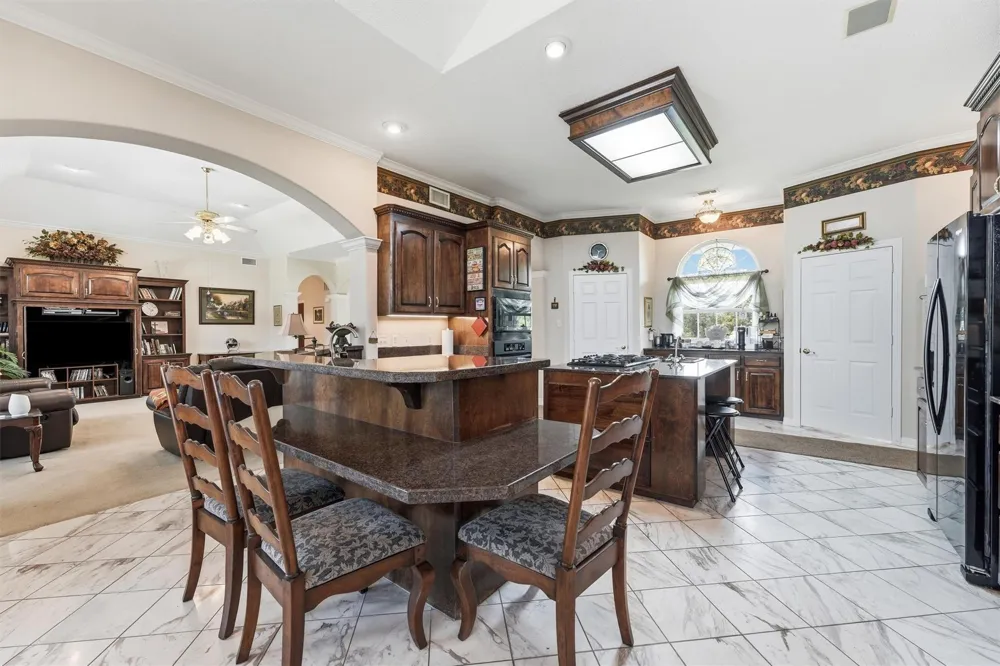 9018 Water Point Drive Beach City, TX 77523