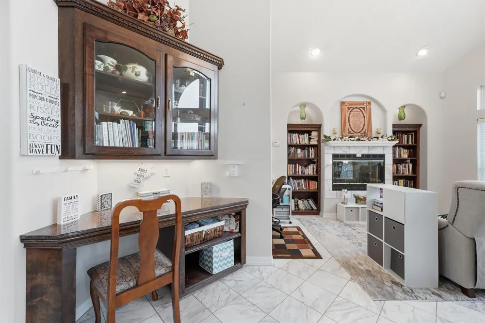 9018 Water Point Drive Beach City, TX 77523
