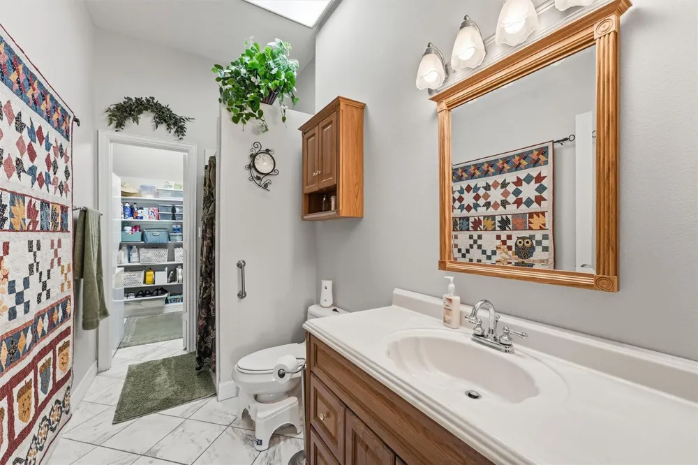 9018 Water Point Drive Beach City, TX 77523