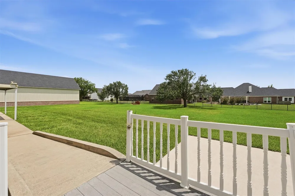 9018 Water Point Drive Beach City, TX 77523