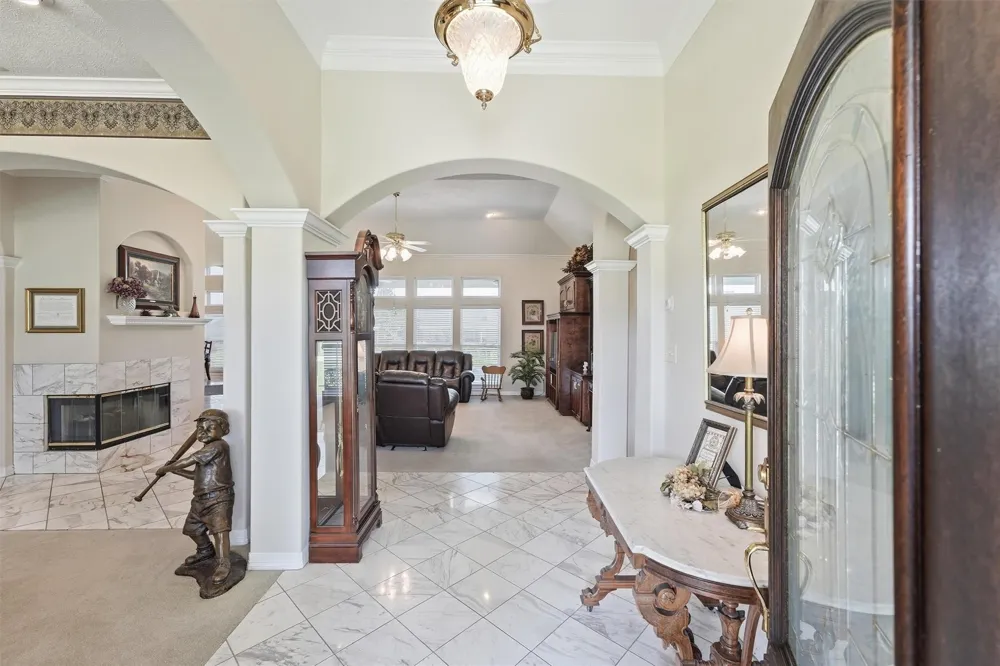 9018 Water Point Drive Beach City, TX 77523