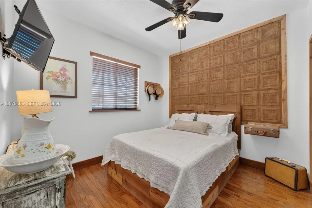 3251 NW 32nd Ter Oakland Park, FL 33309