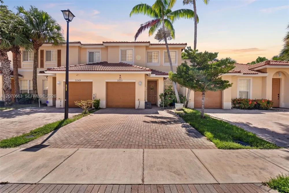 3251 NW 32nd Ter Oakland Park, FL 33309