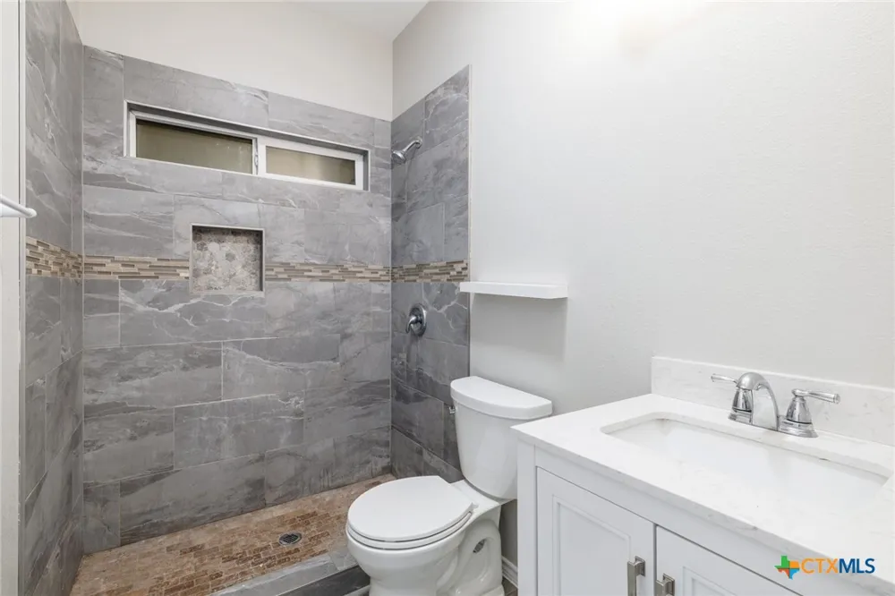 171 Daniel Drive Bertram, TX 78605