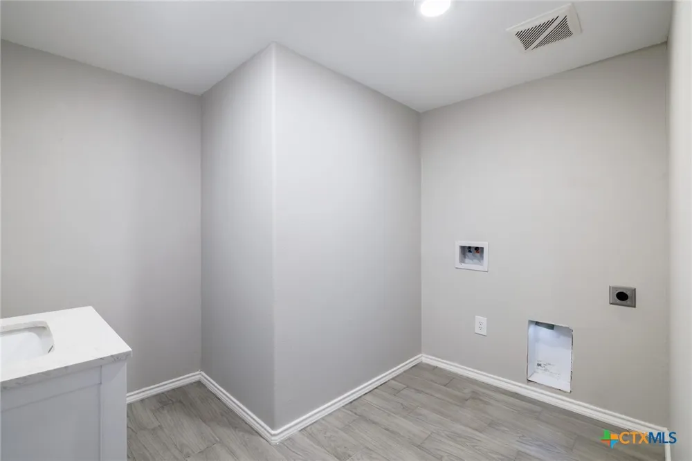 171 Daniel Drive Bertram, TX 78605