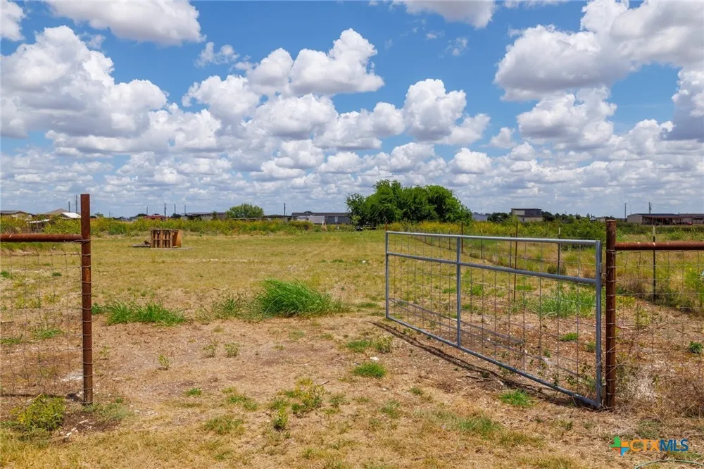 171 Daniel Drive Bertram, TX 78605