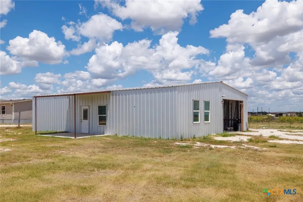 171 Daniel Drive Bertram, TX 78605