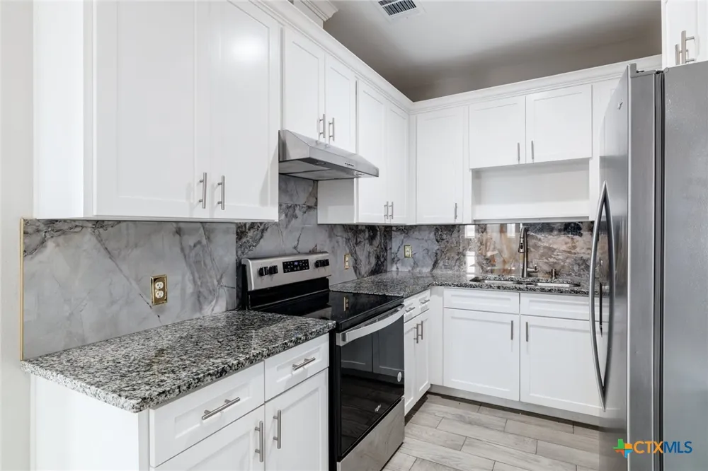 171 Daniel Drive Bertram, TX 78605