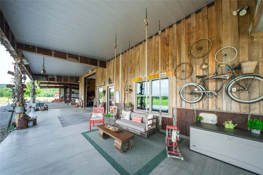 14202 E Reynolds Road Kiowa, OK 74553