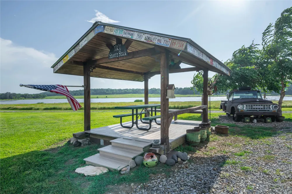 14202 E Reynolds Road Kiowa, OK 74553