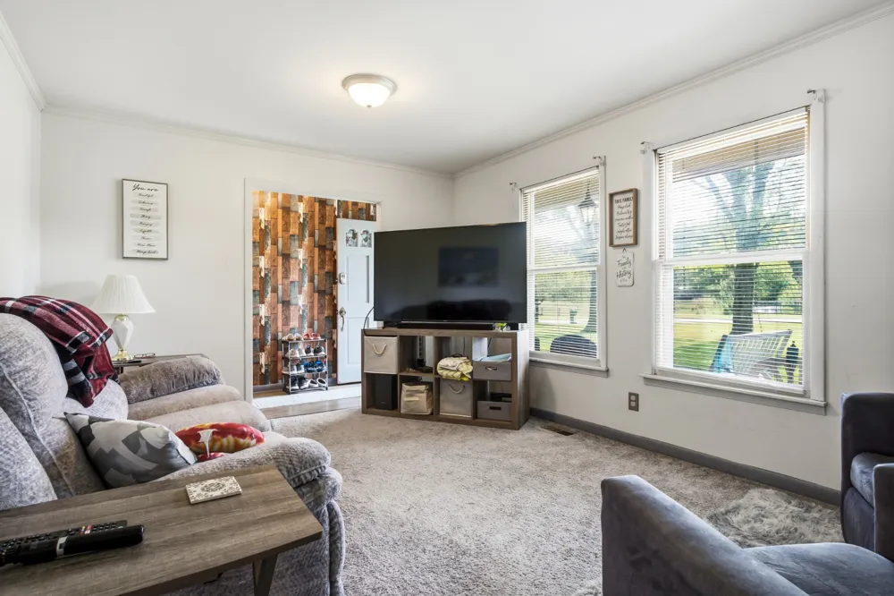 9106 Holmes Creek Rd Smithville, TN 37166