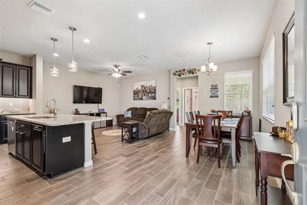 18907 CORNUTA STREET Lutz, FL 33558