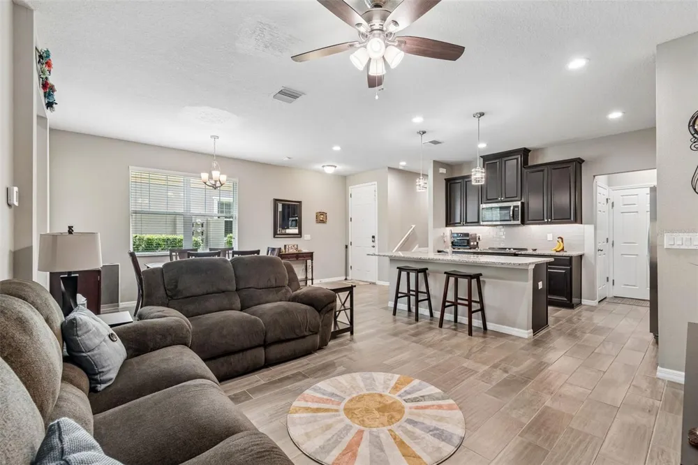 18907 CORNUTA STREET Lutz, FL 33558