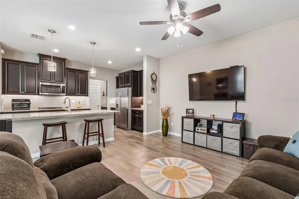 18907 CORNUTA STREET Lutz, FL 33558