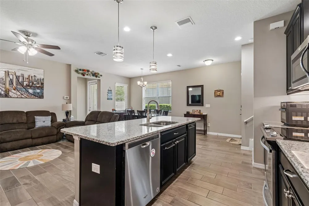 18907 CORNUTA STREET Lutz, FL 33558
