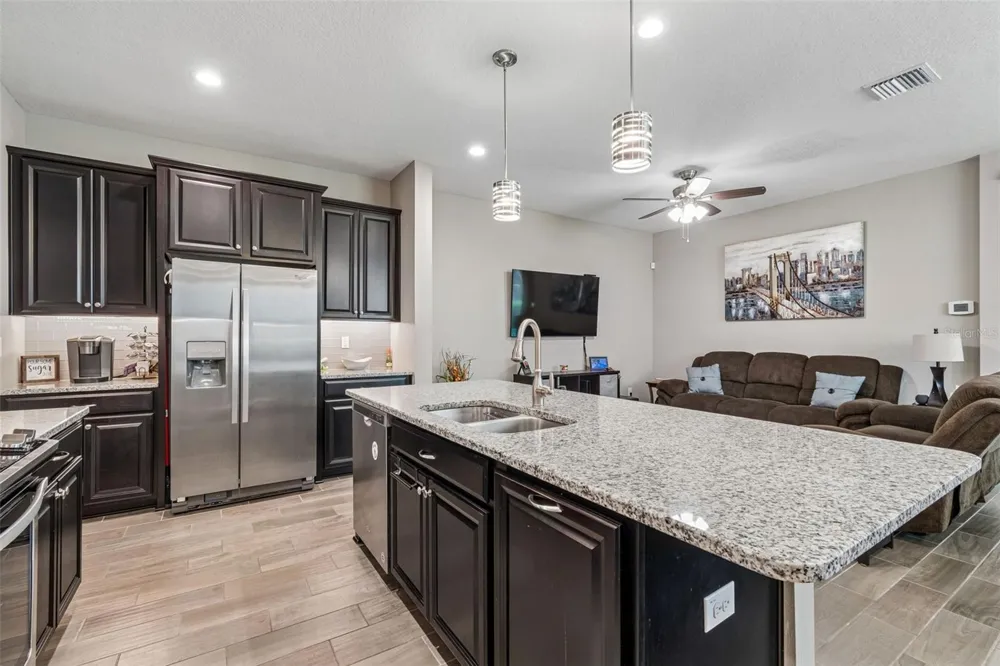 18907 CORNUTA STREET Lutz, FL 33558