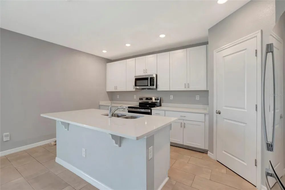 38689 HARLOW ROSE DRIVE Zephyrhills, FL 33540
