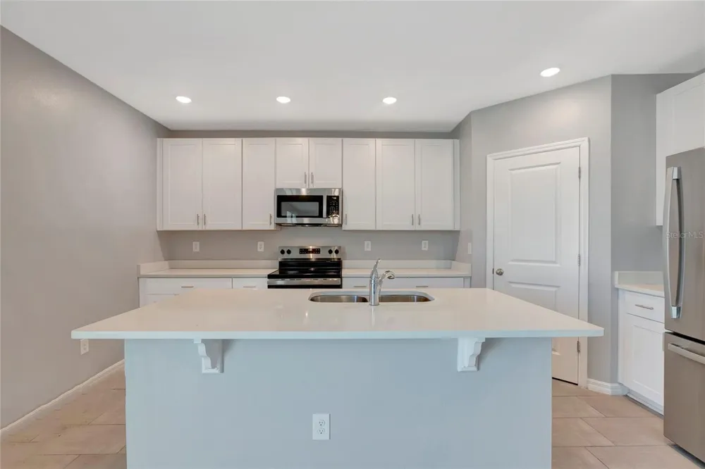 38689 HARLOW ROSE DRIVE Zephyrhills, FL 33540