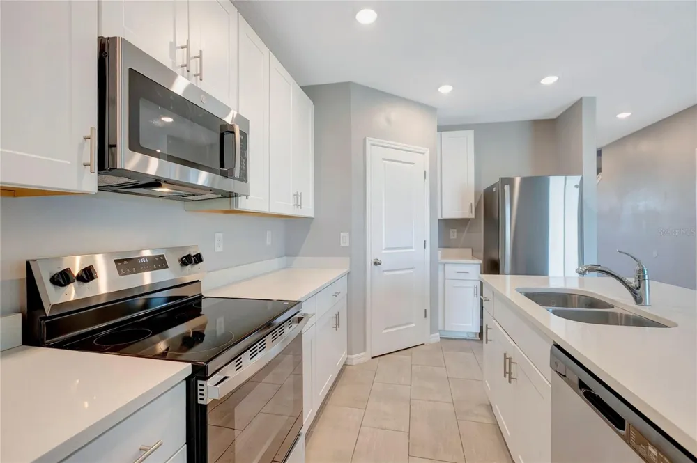 38689 HARLOW ROSE DRIVE Zephyrhills, FL 33540