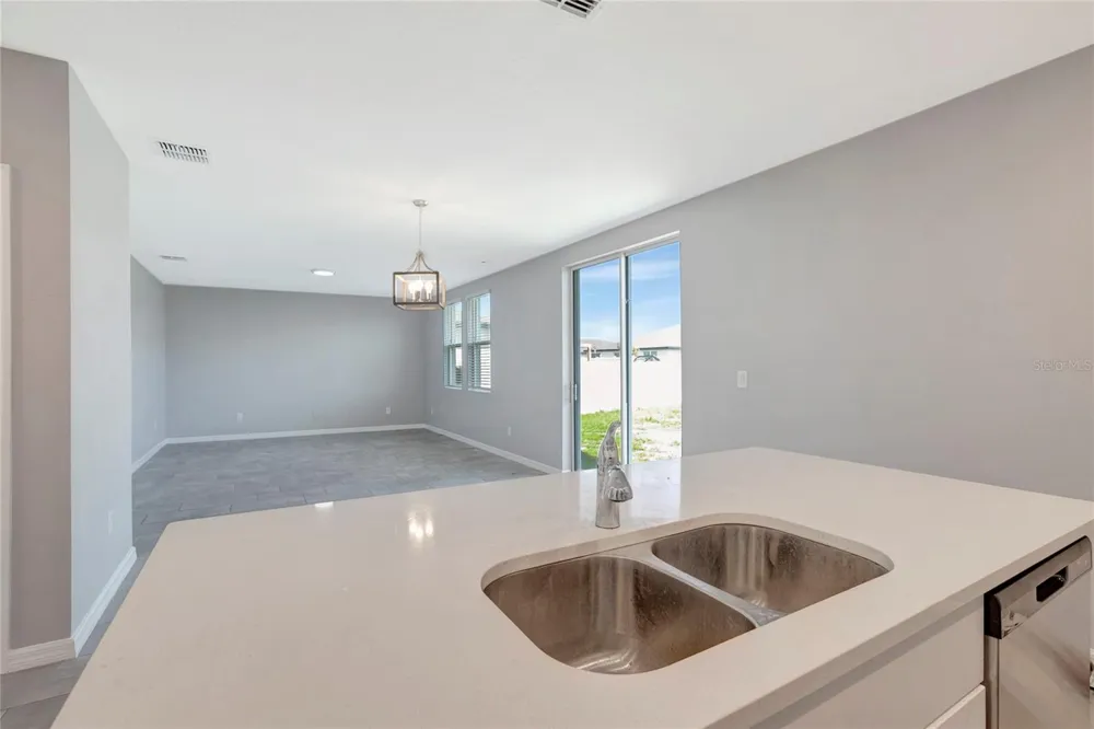 38689 HARLOW ROSE DRIVE Zephyrhills, FL 33540