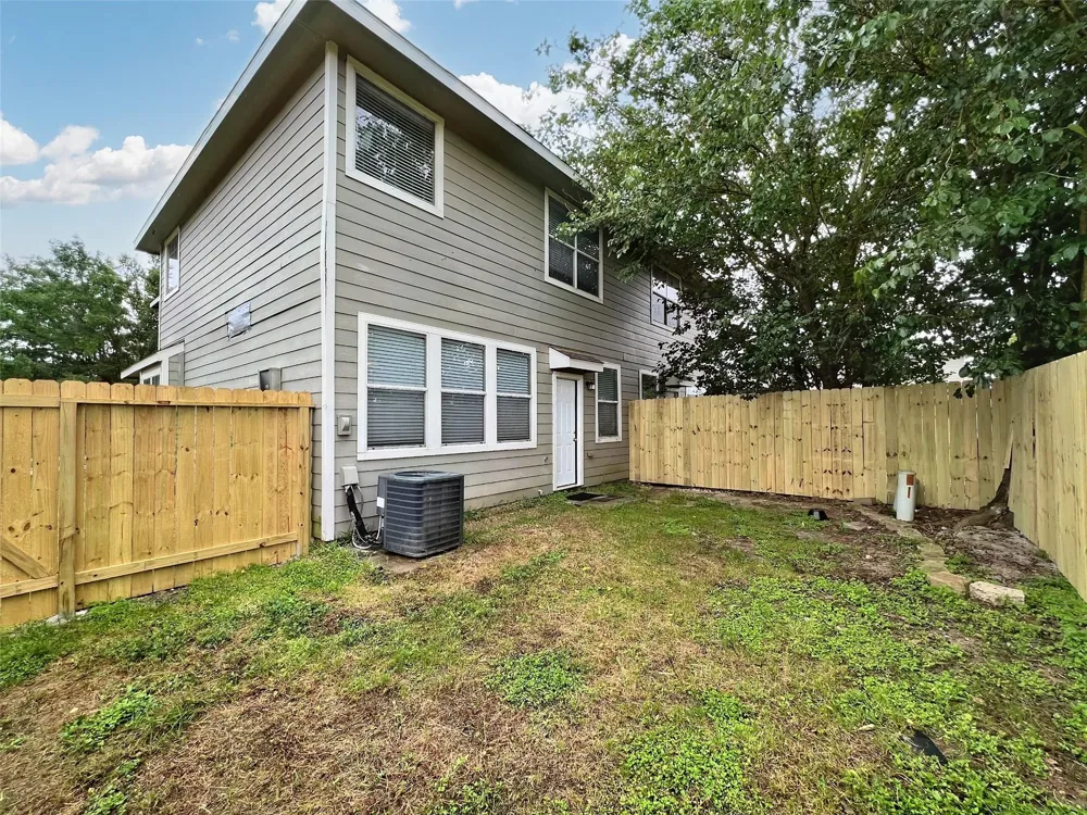 6220 Stoney Creek Drive Pasadena, TX 77503