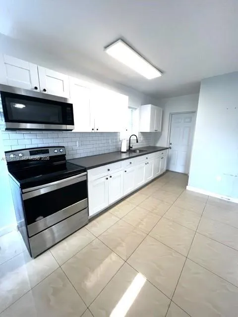 1945 Marseille Dr #1