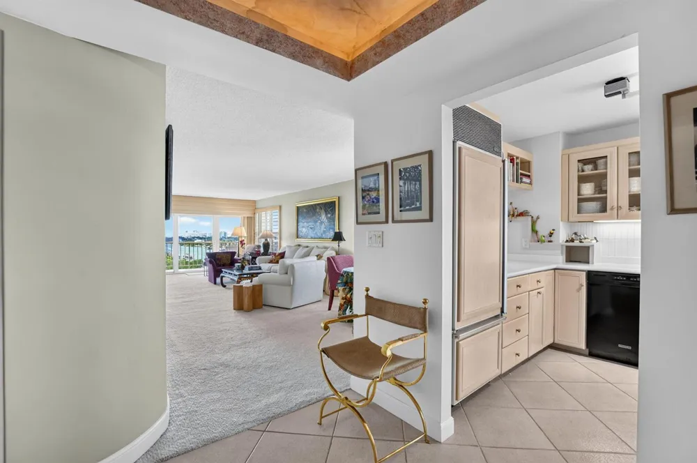 1021 HILLSBORO MILE #705 Hillsboro Beach, FL 33062