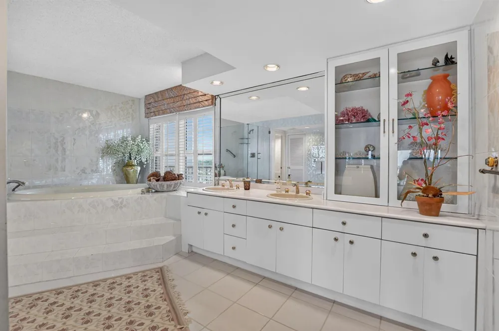 1021 HILLSBORO MILE #705 Hillsboro Beach, FL 33062