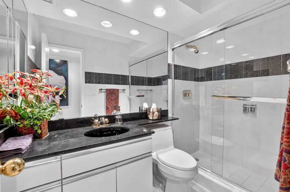 1021 HILLSBORO MILE #705 Hillsboro Beach, FL 33062