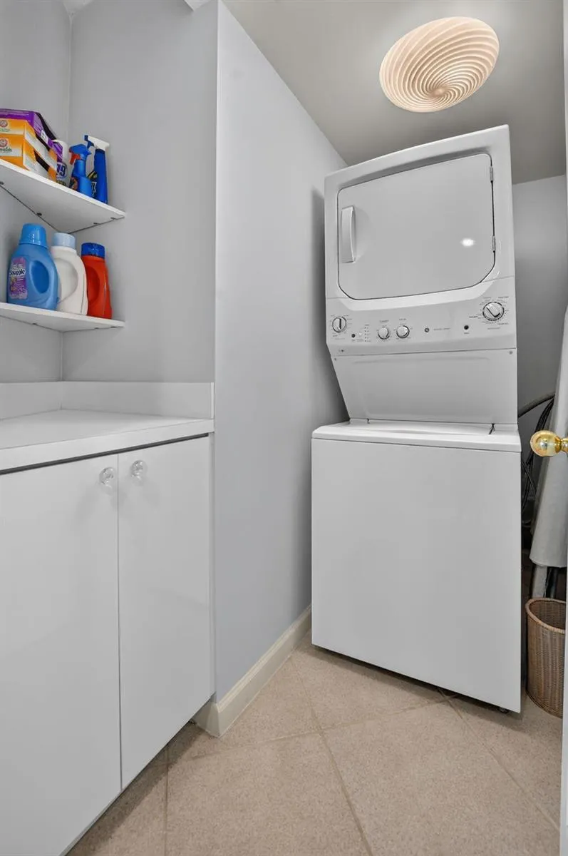 1021 HILLSBORO MILE #705 Hillsboro Beach, FL 33062
