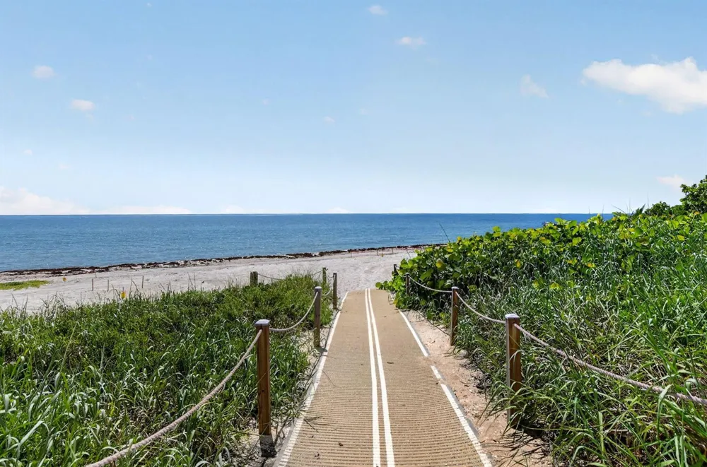 1021 HILLSBORO MILE #705 Hillsboro Beach, FL 33062