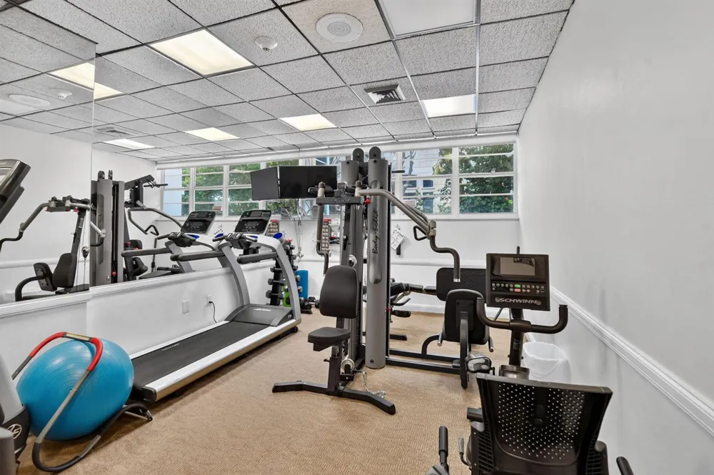 1021 HILLSBORO MILE #705 Hillsboro Beach, FL 33062