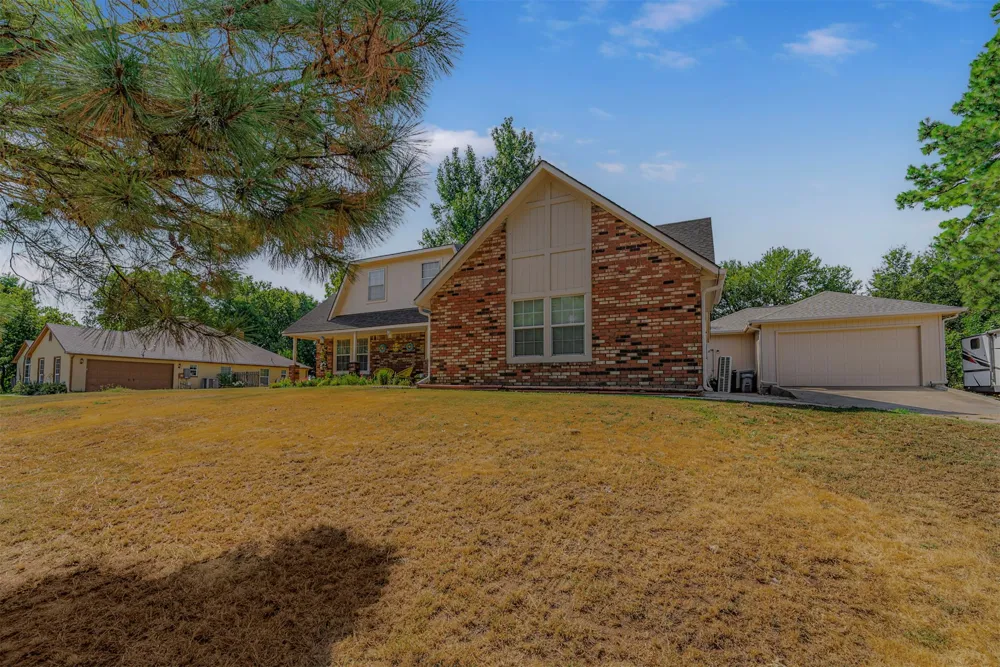 24010 King Court S Broken Arrow, OK 74014