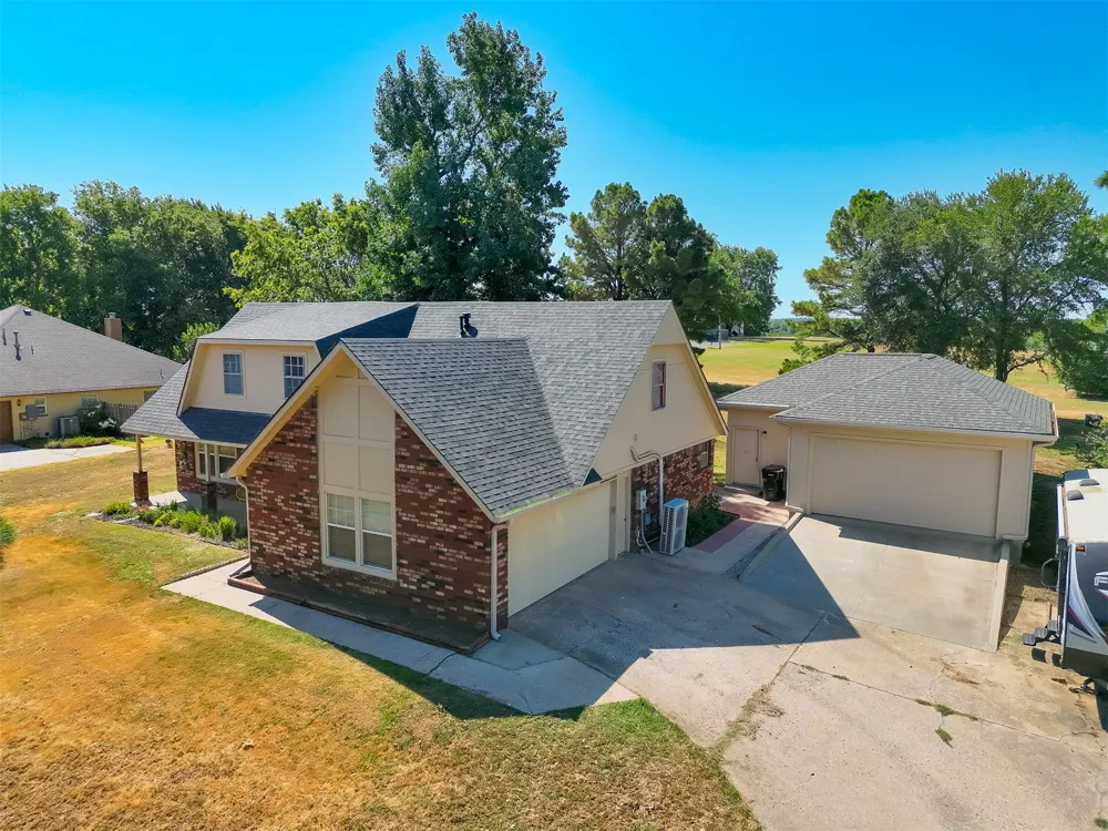 24010 King Court S Broken Arrow, OK 74014