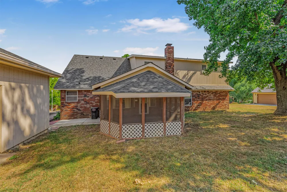 24010 King Court S Broken Arrow, OK 74014