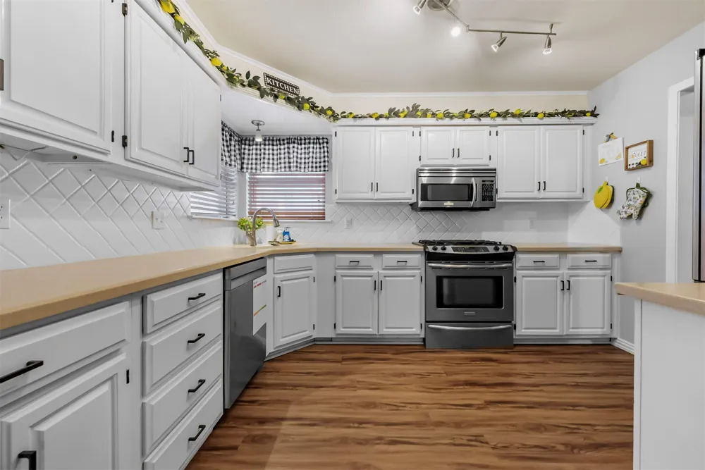 24010 King Court S Broken Arrow, OK 74014