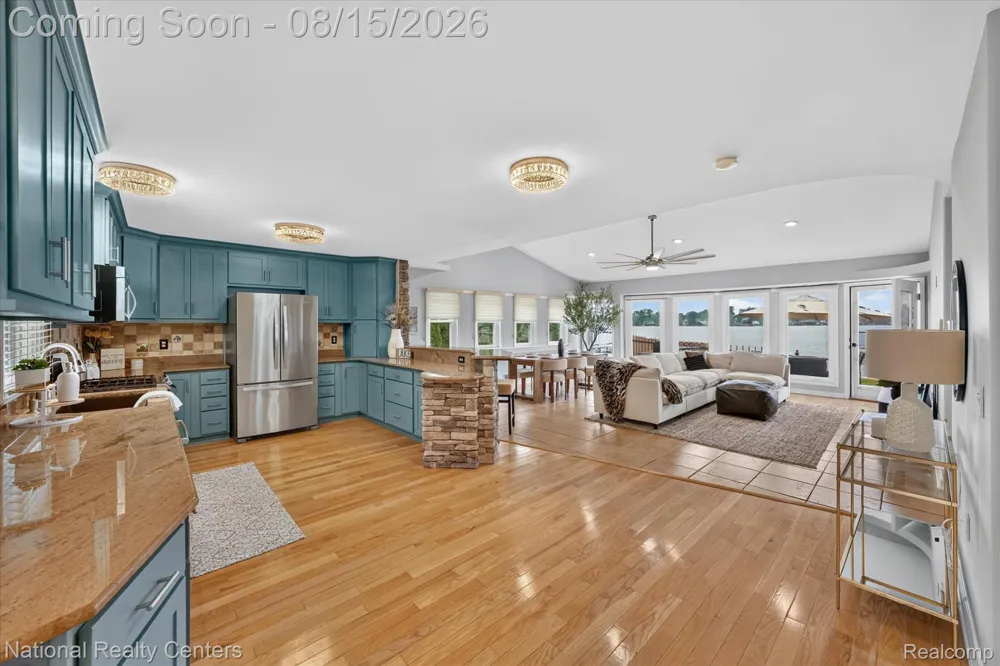 560 Black Oaks Trail Howell City, MI 48843