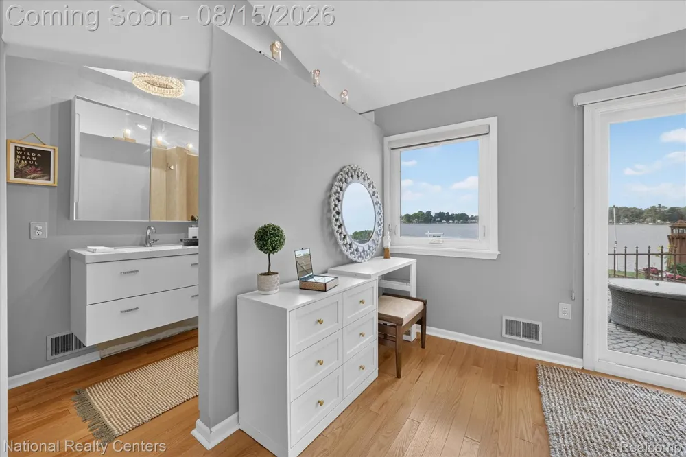 560 Black Oaks Trail Howell City, MI 48843