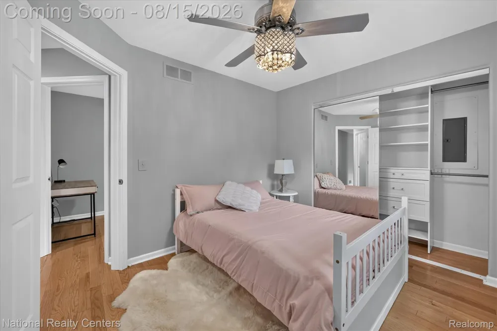 560 Black Oaks Trail Howell City, MI 48843