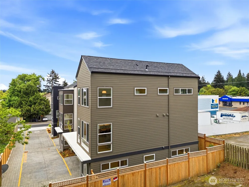 1512 NE 147th Street Shoreline, WA 98155