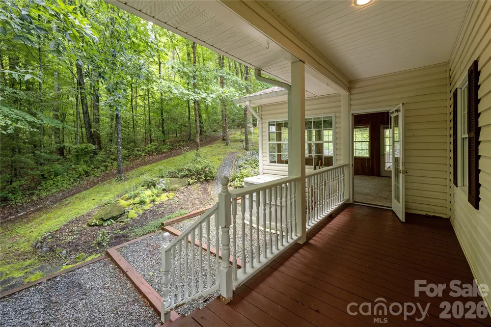 1043 Berea Church Road Hendersonville, NC 28739