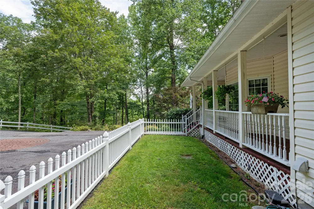 1043 Berea Church Road Hendersonville, NC 28739