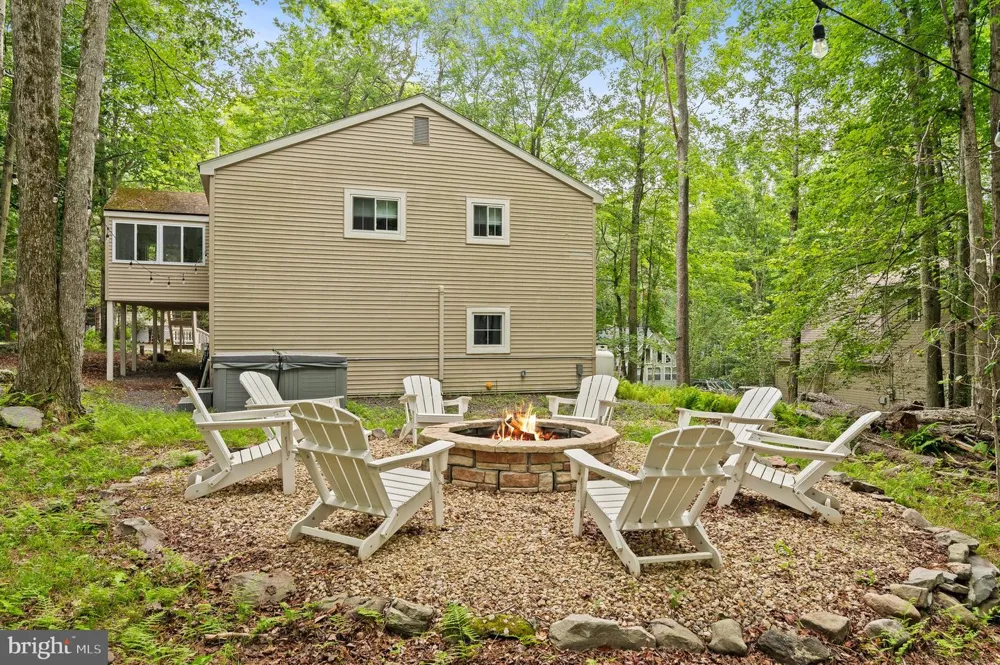 111 CHITIMACHA DRIVE Pocono Lake, PA 18347