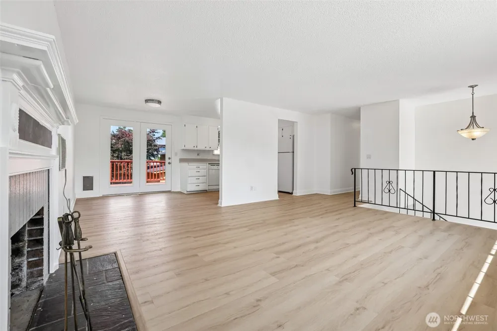 4605 224th Place SW Mountlake Terrace, WA 98043
