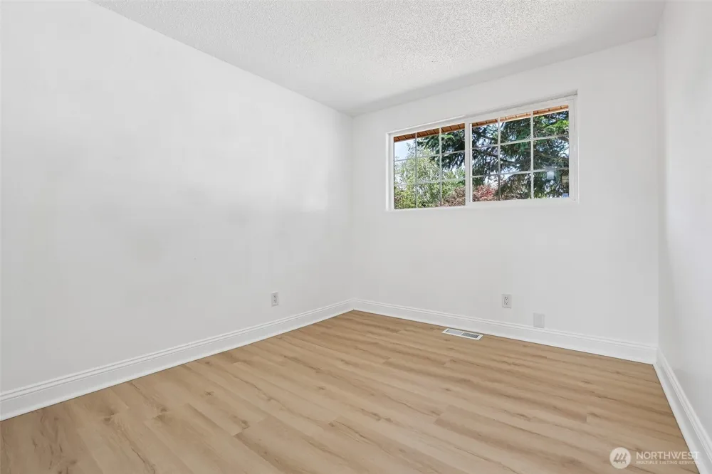 4605 224th Place SW Mountlake Terrace, WA 98043