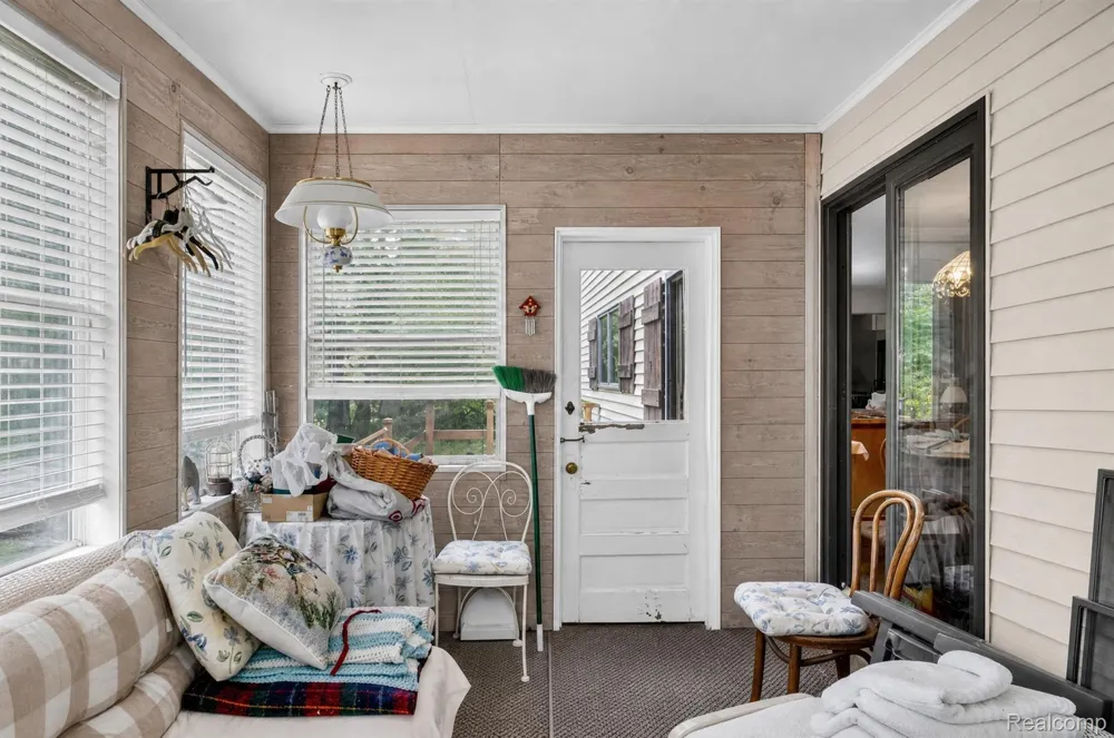 1817 S Baldwin Road Oxford Charter Township, MI 48371