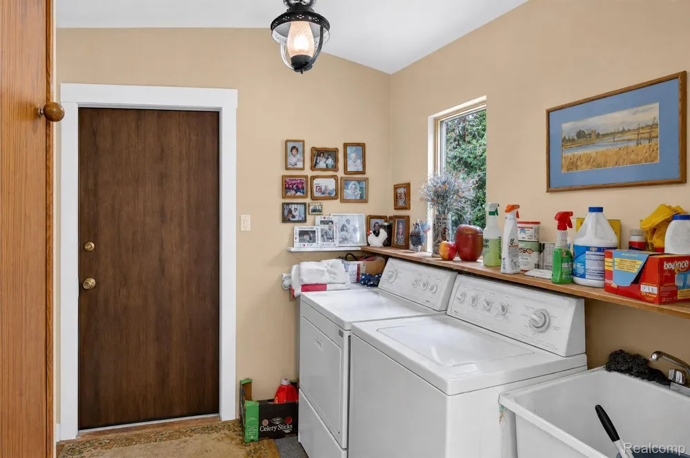 1817 S Baldwin Road Oxford Charter Township, MI 48371