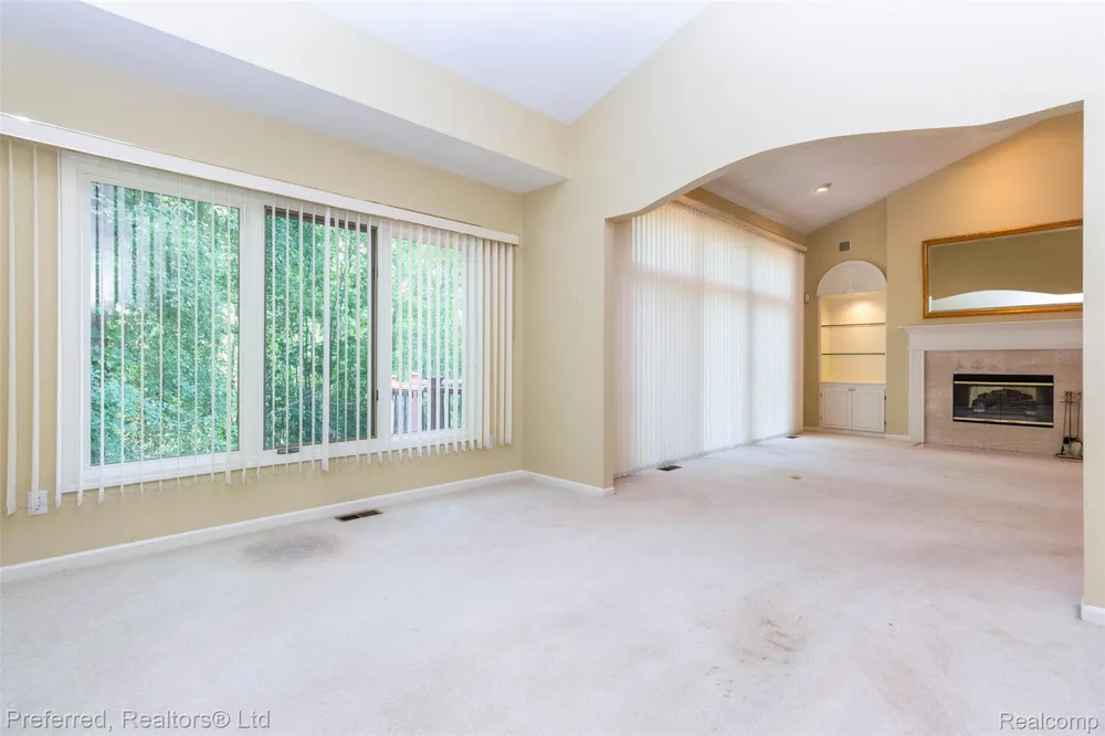47652 Arbor Trail #77 Northville Township, MI 48168
